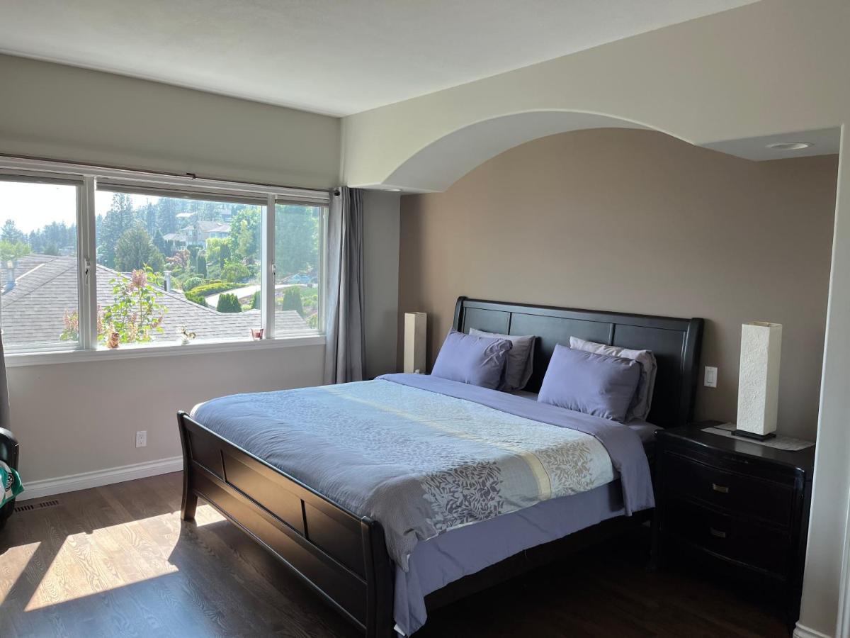 Lake View Yellow House By Winary Resort West Kelowna Extérieur photo